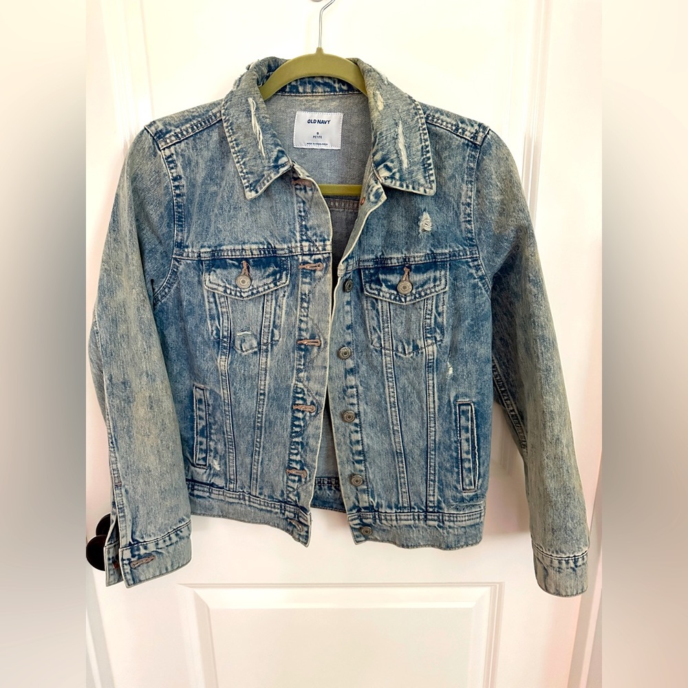Old navy distressed denim jacket Small